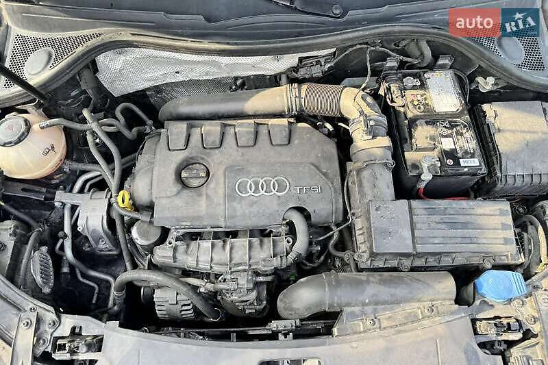 Audi-0