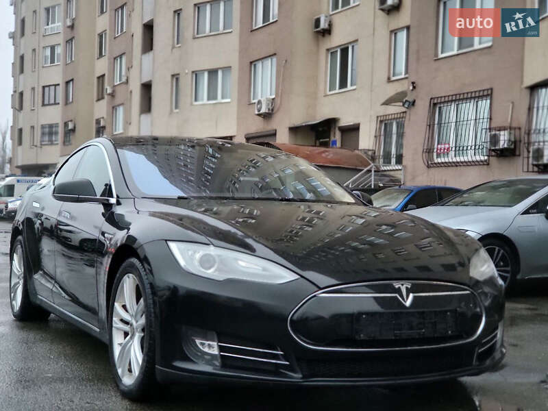 Tesla-5