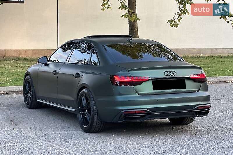 Audi-0