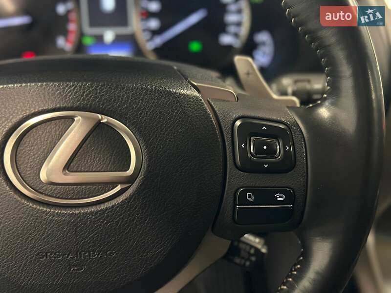 Lexus-3
