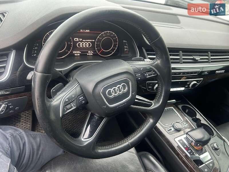Audi-12