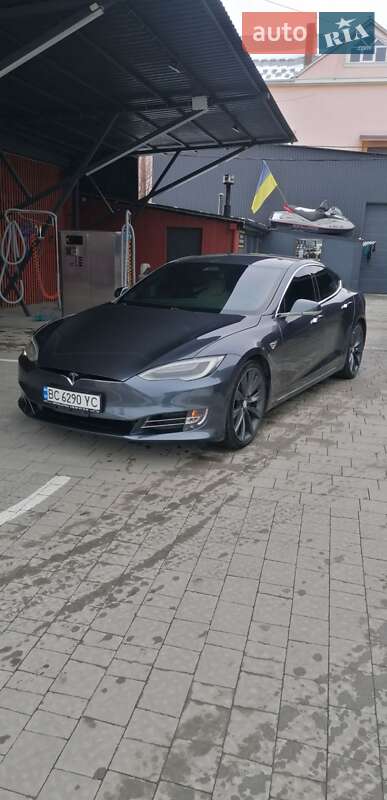 Tesla-4