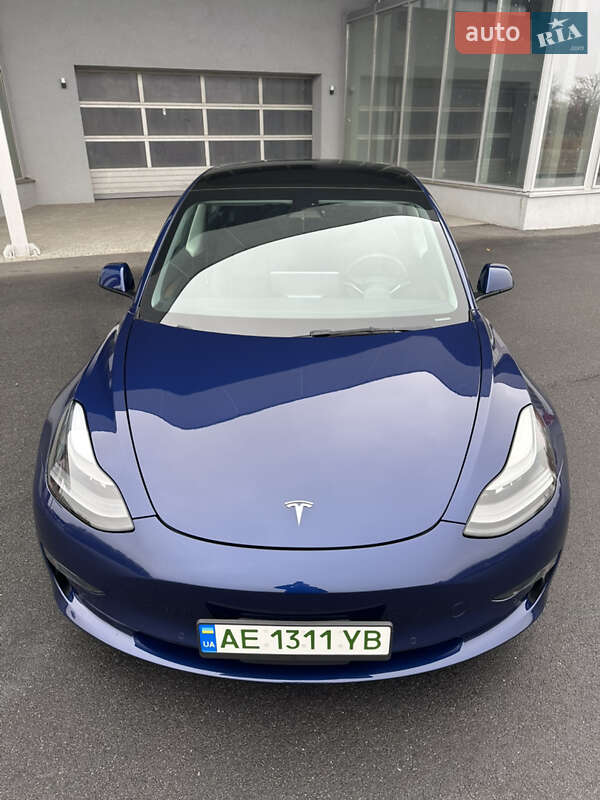 Tesla-3
