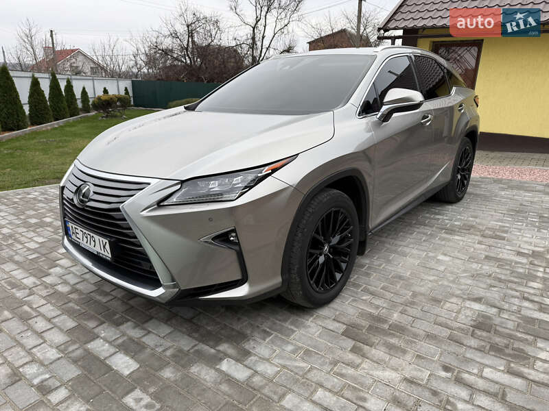 Lexus-3