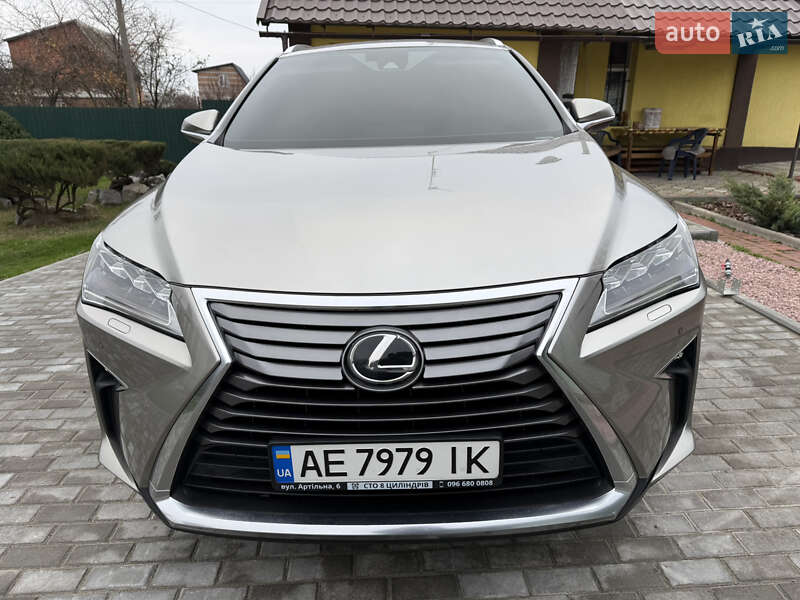 Lexus-4