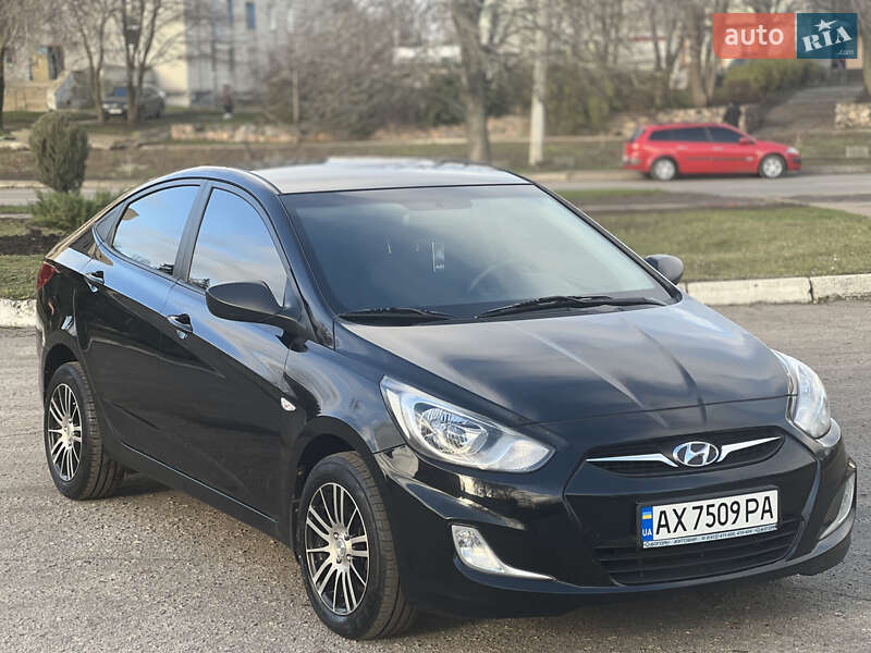 Hyundai-13