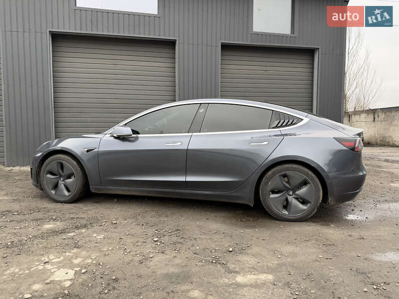 Tesla-4