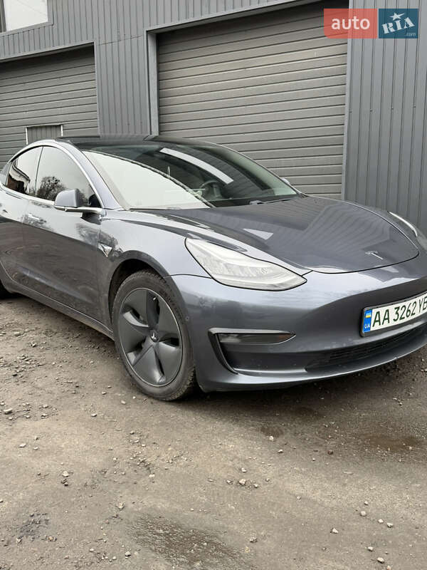 Tesla-0