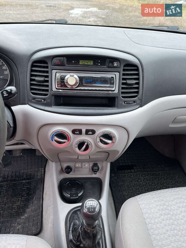 Hyundai Accent 2008