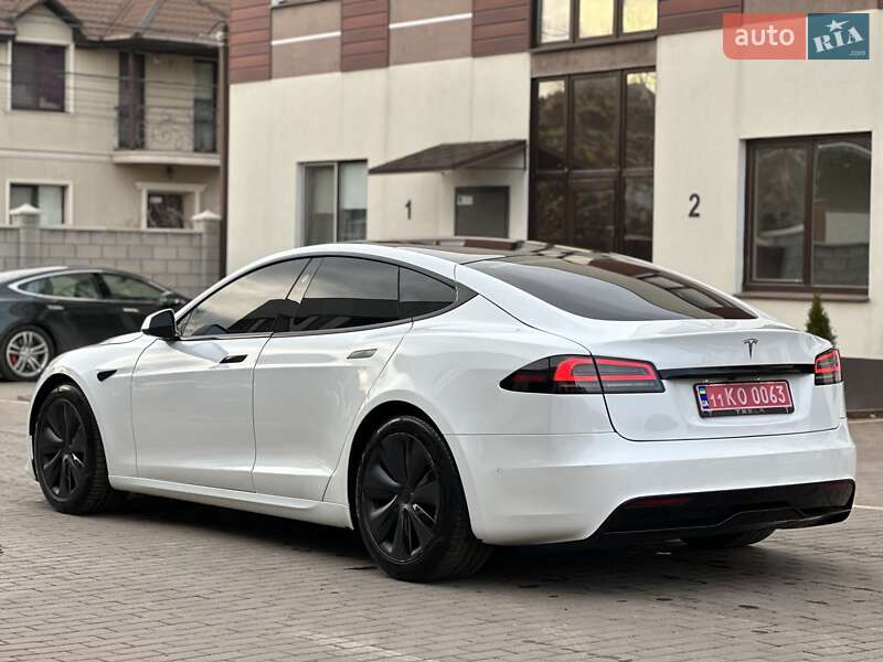 Tesla-4