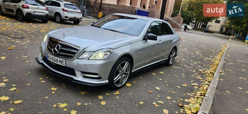 Mercedes-Benz E-Class 2011