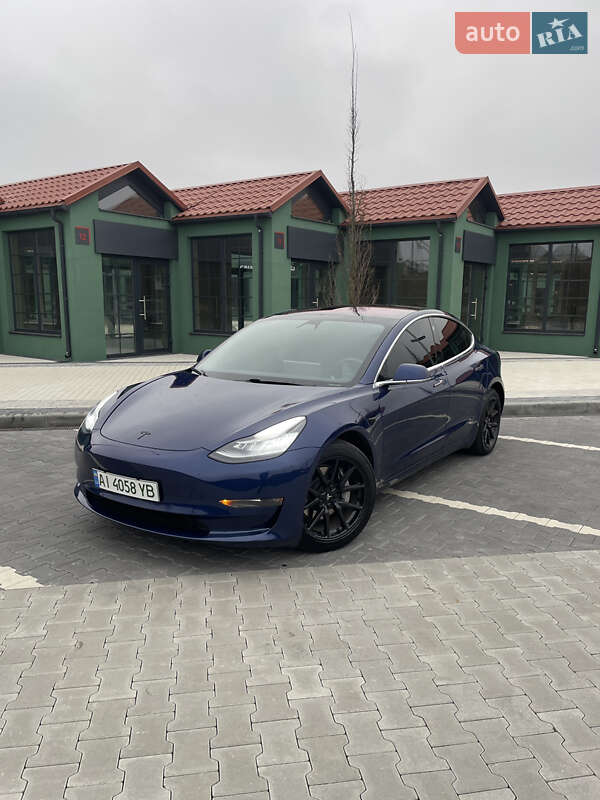 Tesla Model 3 2019