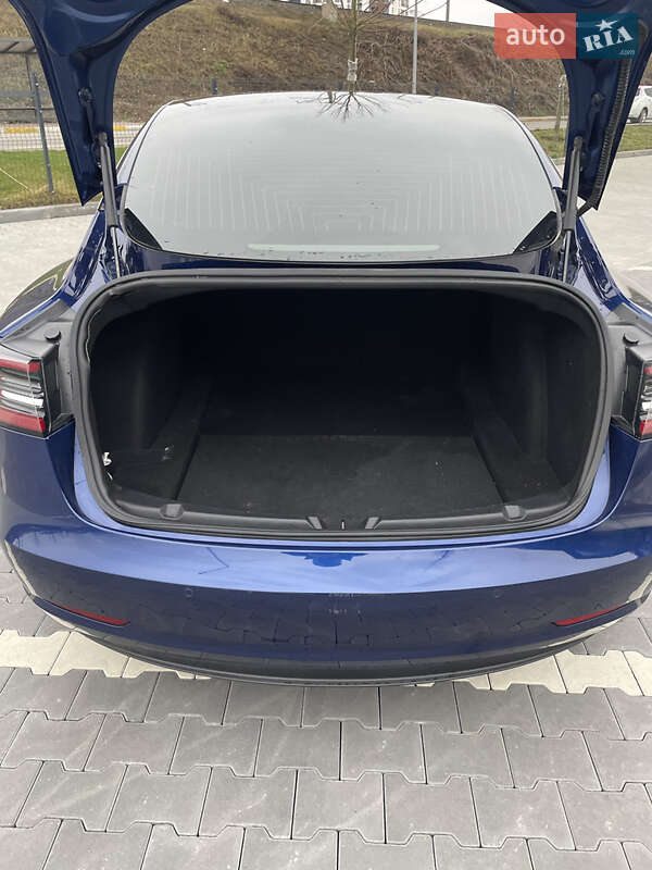 Tesla Model 3 2019