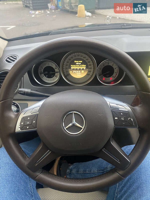 Mercedes-Benz C-Class 2012