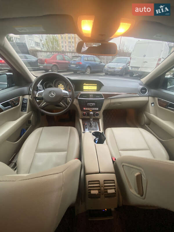 Mercedes-Benz C-Class 2012