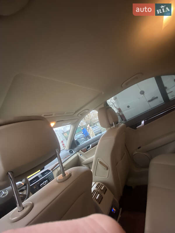 Mercedes-Benz C-Class 2012