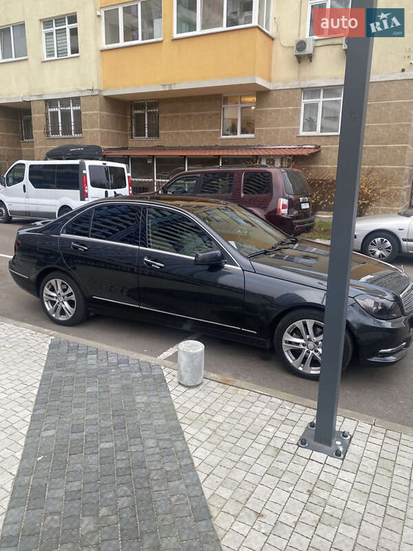 Mercedes-Benz C-Class 2012