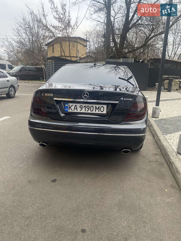 Mercedes-Benz C-Class 2012