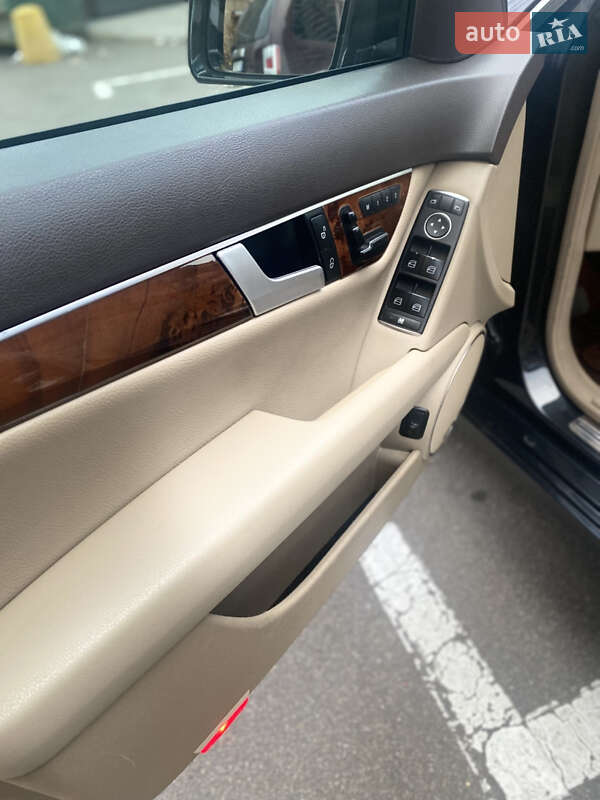 Mercedes-Benz C-Class 2012