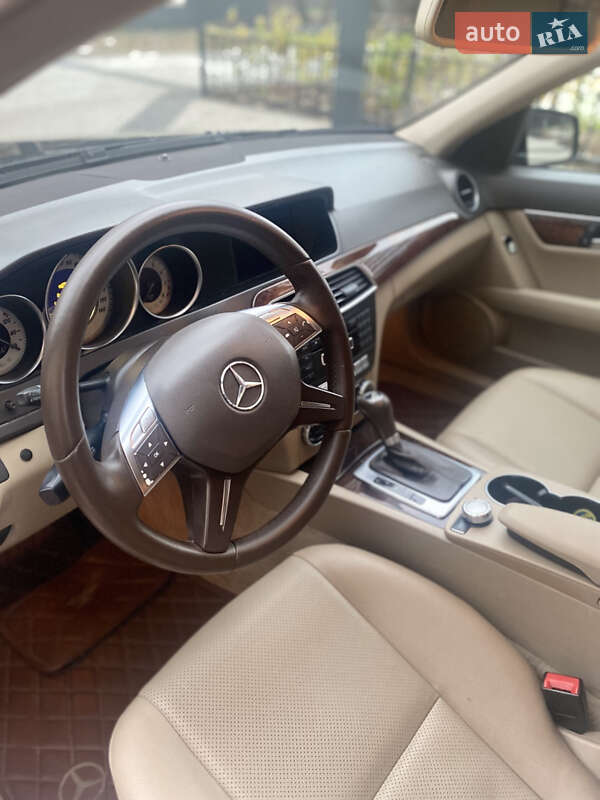 Mercedes-Benz C-Class 2012