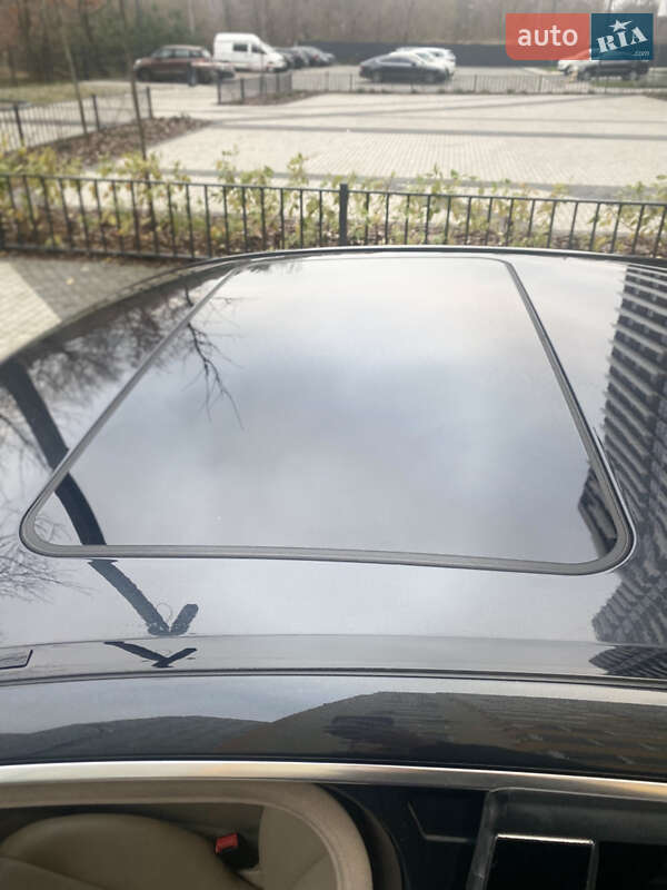 Mercedes-Benz C-Class 2012