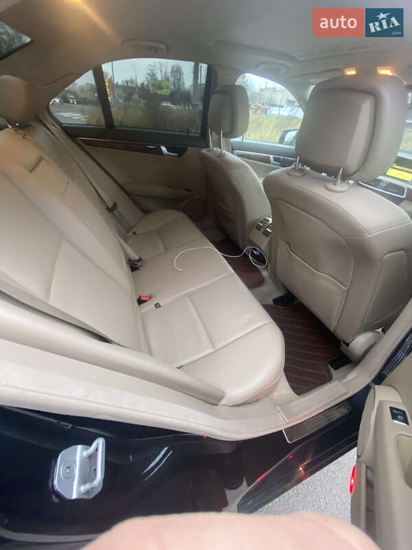 Mercedes-Benz C-Class 2012