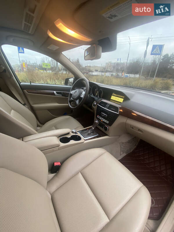 Mercedes-Benz C-Class 2012