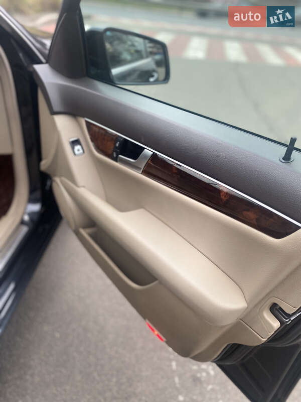 Mercedes-Benz C-Class 2012