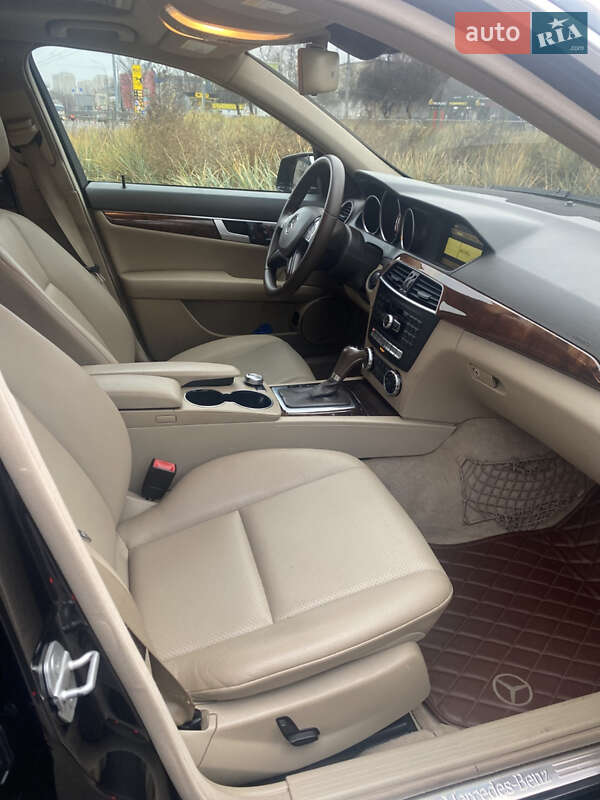 Mercedes-Benz C-Class 2012