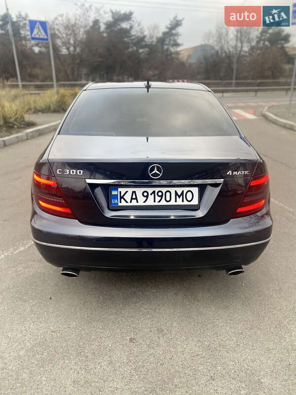 Mercedes-Benz C-Class 2012