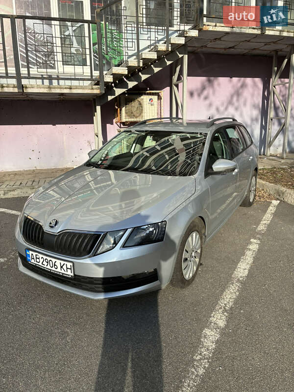Skoda-1