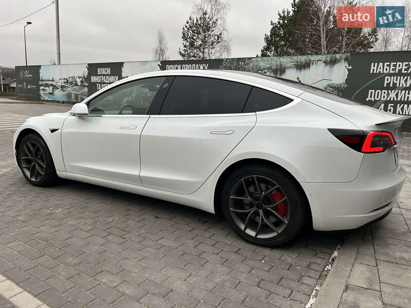 Tesla Model 3 2019
