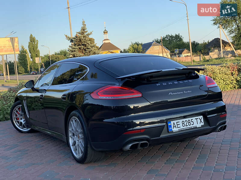 Porsche Panamera 2013