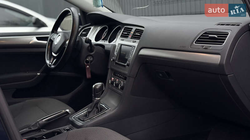 Volkswagen Golf 2016