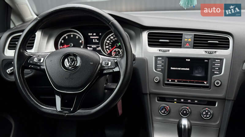 Volkswagen Golf 2016