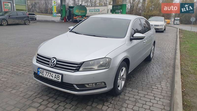 Volkswagen Passat 2011