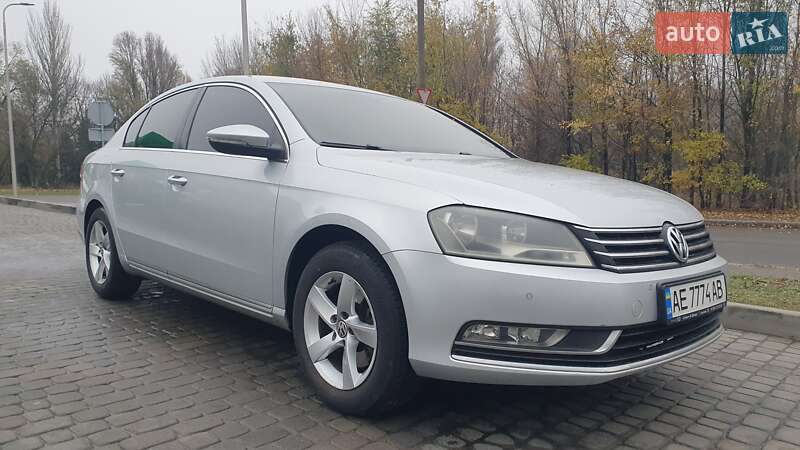 Volkswagen Passat 2011