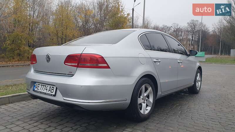 Volkswagen Passat 2011