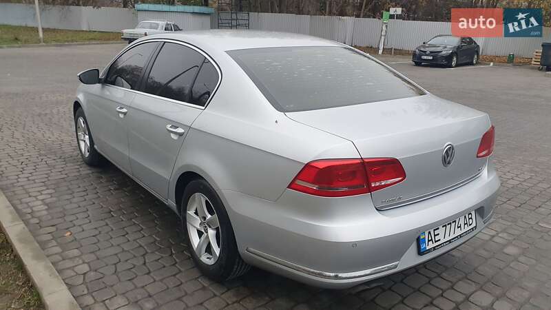 Volkswagen Passat 2011
