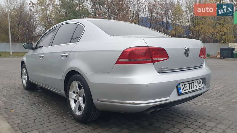 Volkswagen Passat 2011
