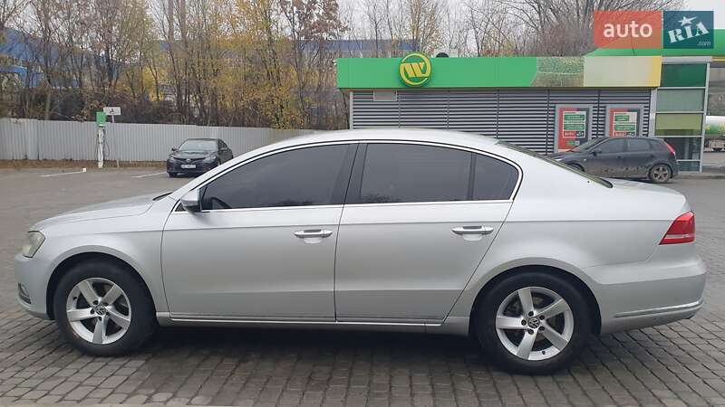 Volkswagen Passat 2011