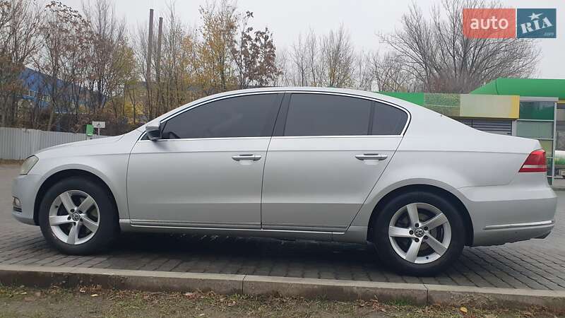 Volkswagen Passat 2011