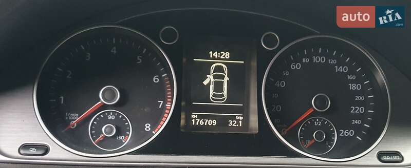 Volkswagen Passat 2011