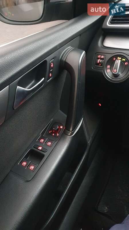 Volkswagen Passat 2011