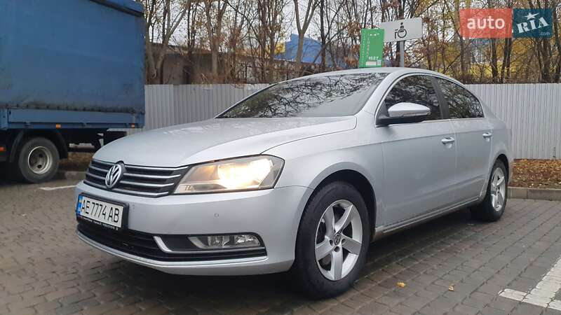 Volkswagen Passat 2011
