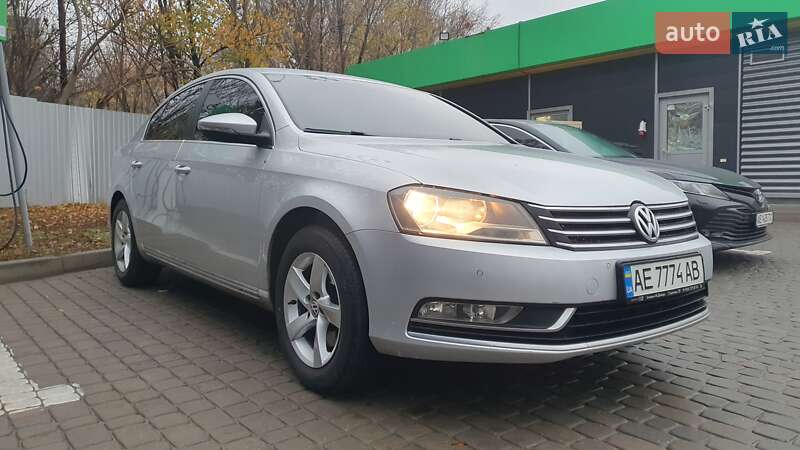 Volkswagen Passat 2011
