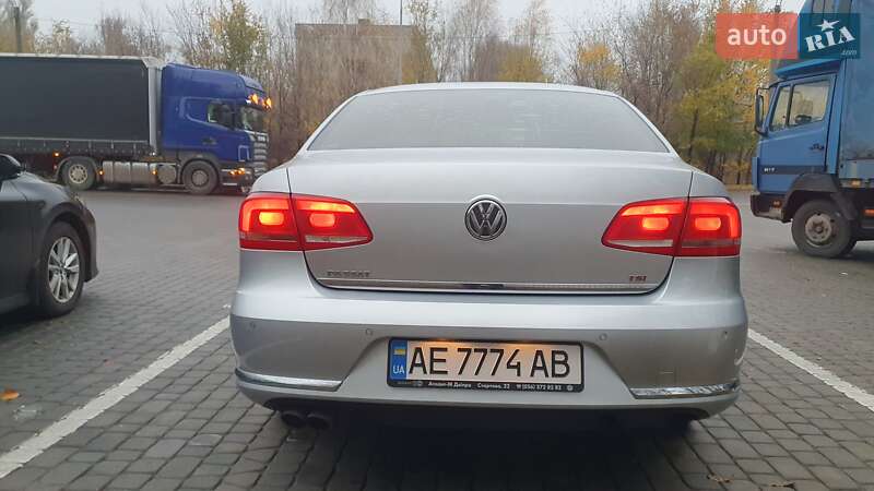Volkswagen Passat 2011