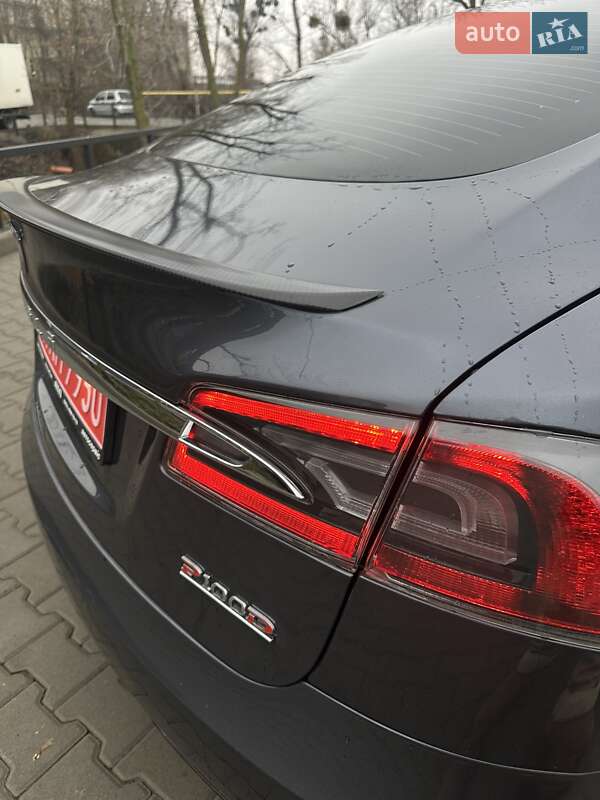 Tesla-33