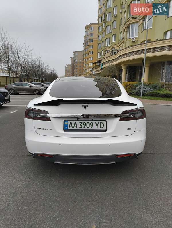 Tesla-1