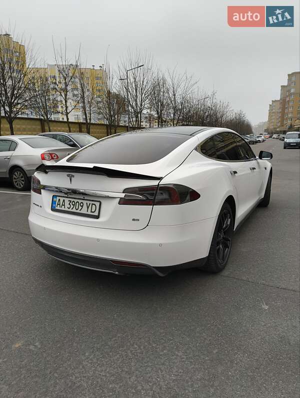 Tesla-11